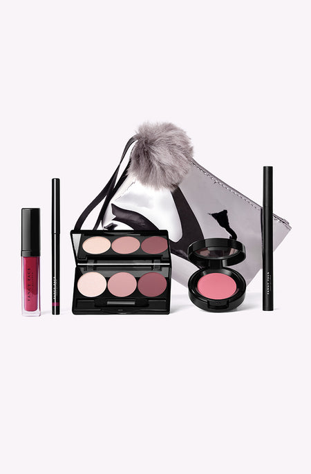 Sweat-proof makeup kit for competitve dancers and athletes by Fancy Face;
- The Starlet Kit: Long-wear makeup that resists sweat and humidity