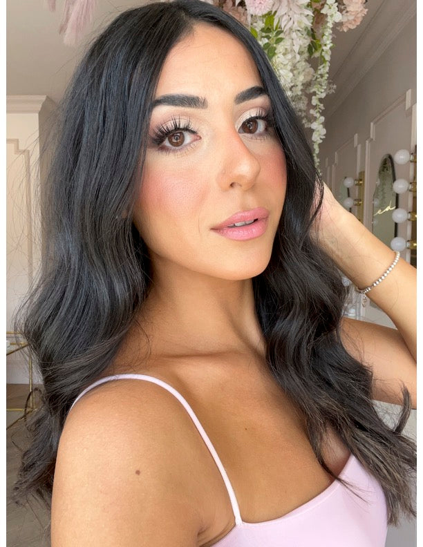 Sealed with a Kiss Lash